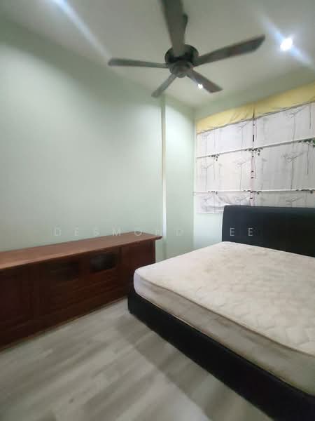 Kondominium untuk Dijual di Eden Seaview Condominium - Desmond Lee - Bedroom - PropertyGuru.com.my