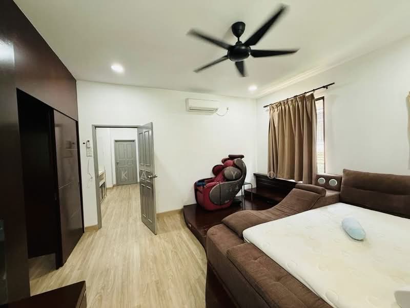 Cluster House for Sale in Austin (Johor Bahru) - Karen Yeo - Bedroom  - PropertyGuru.com.my