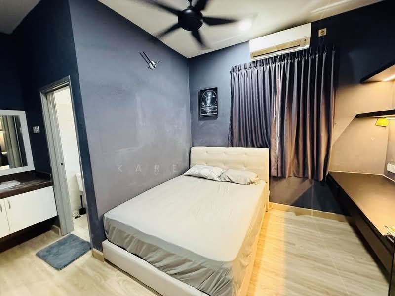 Cluster House for Sale in Austin (Johor Bahru) - Karen Yeo - Bedroom - PropertyGuru.com.my