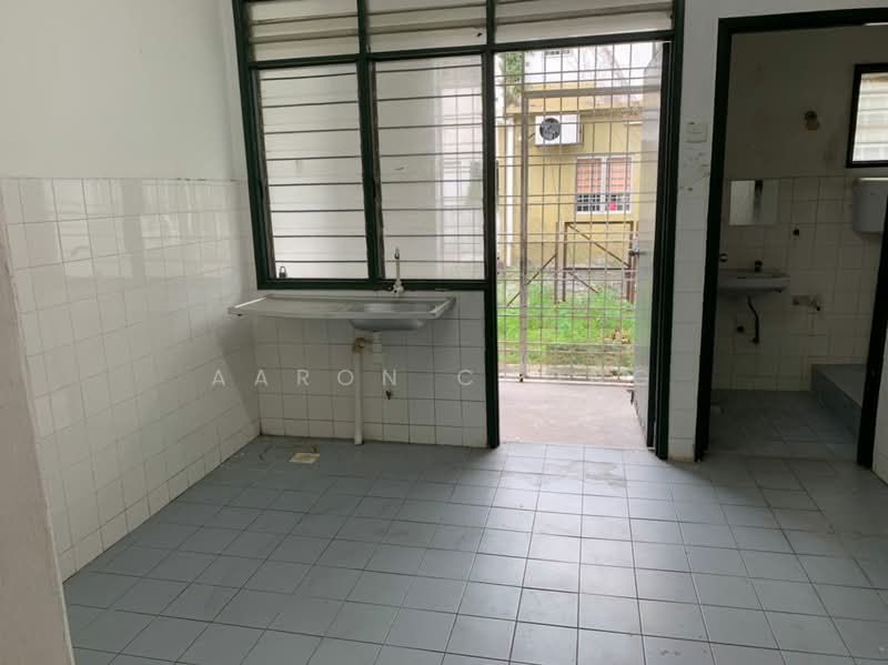 Rumah Teres 2 Tingkat untuk Disewa di Taman Putra Perdana (Puchong) - Aaron Chong - Kitchen - PropertyGuru.com.my