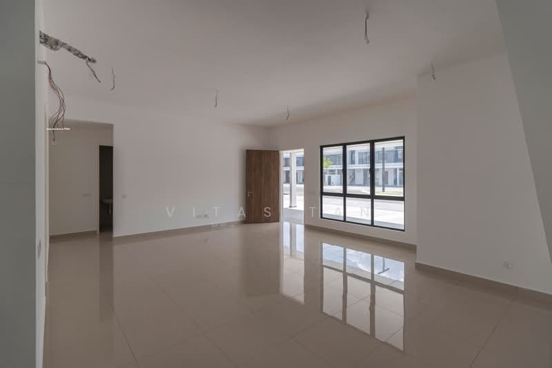 Townhouse for Sale in Eco Ardence (Setia Alam) - Vitas Tan - Living Room - PropertyGuru.com.my