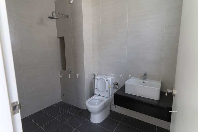 Townhouse for Sale in Eco Ardence (Setia Alam) - Vitas Tan - Bathroom - PropertyGuru.com.my