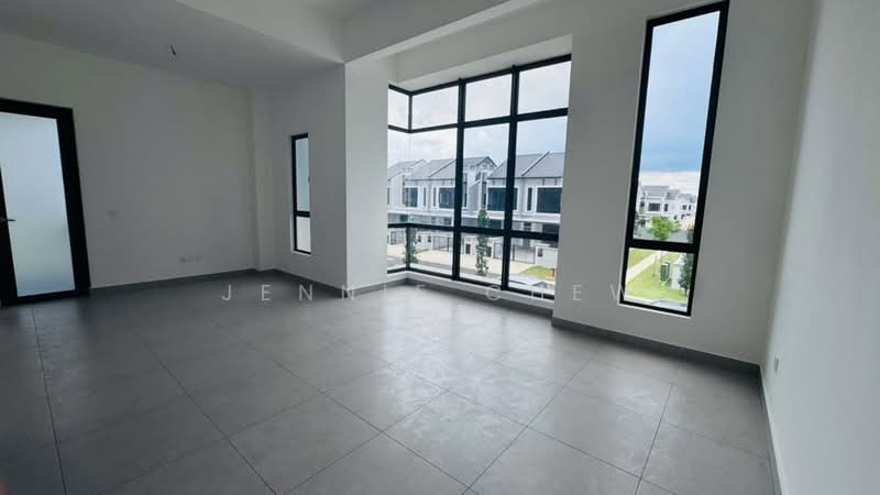 2-storey Terraced House for Sale in Setia Eco Cascadia (Tebrau) - Jennie Chew - Living Room - PropertyGuru.com.my