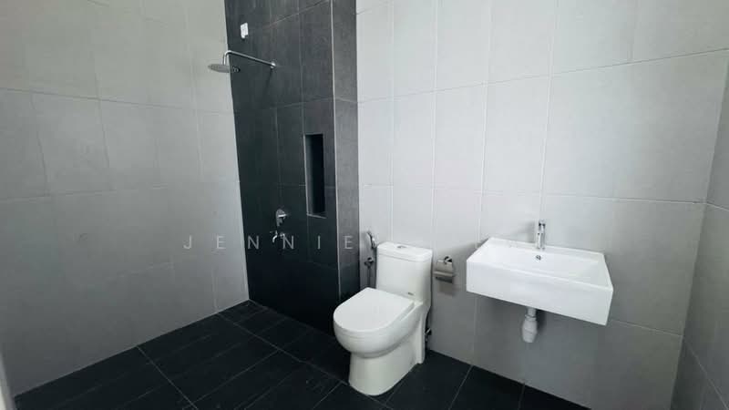 2-storey Terraced House for Sale in Setia Eco Cascadia (Tebrau) - Jennie Chew - Bathroom - PropertyGuru.com.my