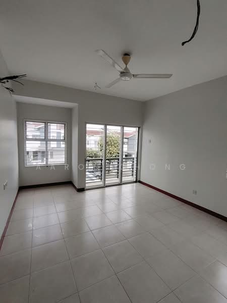 2-storey Terraced House for Sale in D'alpinia (Puchong) - Aaron Chong - Living Room - PropertyGuru.com.my