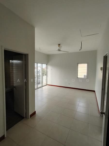 2-storey Terraced House for Sale in D'alpinia (Puchong) - Aaron Chong - Living Room - PropertyGuru.com.my