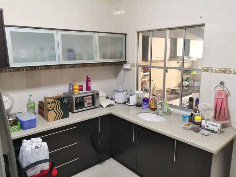 Rumah Teres 2 Tingkat untuk Dijual di Damansara Damai (Selangor) - Amni Manan - Kitchen - PropertyGuru.com.my