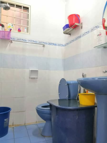 Rumah Teres 2 Tingkat untuk Dijual di Damansara Damai (Selangor) - Amni Manan - Bathroom - PropertyGuru.com.my