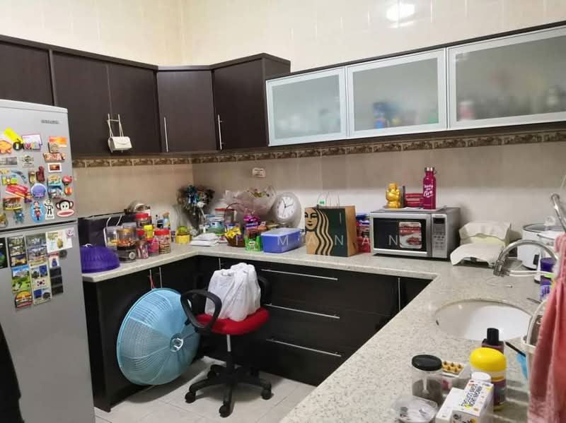 Rumah Teres 2 Tingkat untuk Dijual di Damansara Damai (Selangor) - Amni Manan - Kitchen - PropertyGuru.com.my