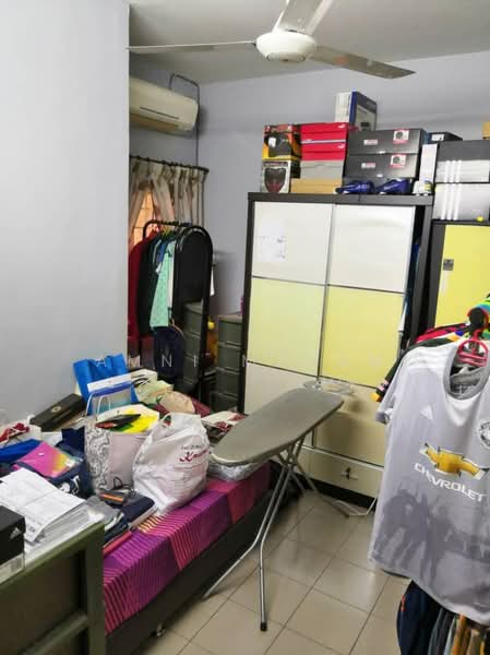 Rumah Teres 2 Tingkat untuk Dijual di Damansara Damai (Selangor) - Amni Manan - Bedroom - PropertyGuru.com.my