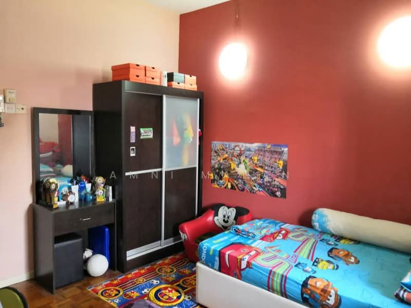 Rumah Teres 2 Tingkat untuk Dijual di Damansara Damai (Selangor) - Amni Manan - Bedroom - PropertyGuru.com.my