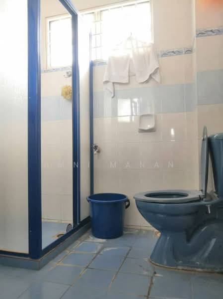 Rumah Teres 2 Tingkat untuk Dijual di Damansara Damai (Selangor) - Amni Manan - Bathroom - PropertyGuru.com.my
