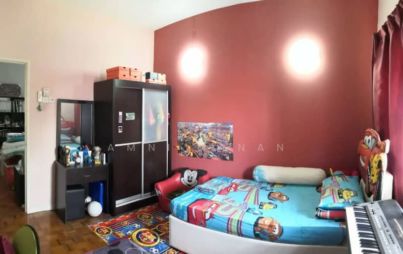 Rumah Teres 2 Tingkat untuk Dijual di Damansara Damai (Selangor) - Amni Manan - Bedroom - PropertyGuru.com.my