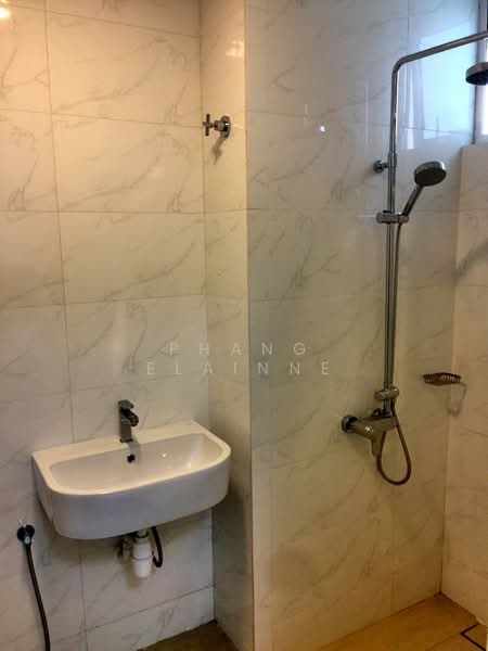 Servis Apartment untuk Dijual di Twin Galaxy (Dwi Galaksi) - Phang Elainne - Bathroom - PropertyGuru.com.my