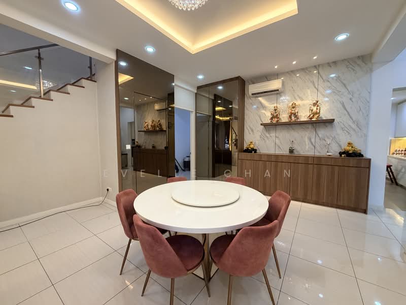 Rumah Teres 3 Tingkat untuk Dijual di Puchong (Selangor) - Evelle Chan - Dining Room - PropertyGuru.com.my