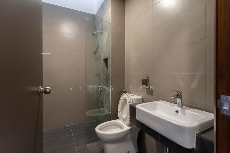2-storey Terraced House for Rent in Telok Panglima Garang (Selangor) - Vitas Tan - Bathroom - PropertyGuru.com.my
