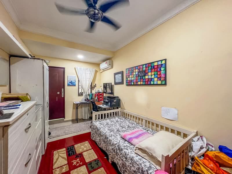Rumah Teres untuk Dijual di Taman Equine (Seri Kembangan) - Arif Halim Halim - PropertyGuru.com.my