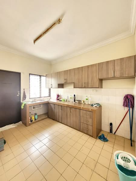 2-storey Terraced House for Sale in Taman Puncak Jalil (Seri Kembangan) - Azim Othman - Kitchen - PropertyGuru.com.my