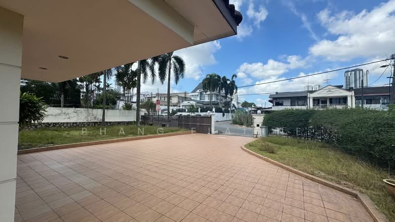 For Rent - Taman Pelangi