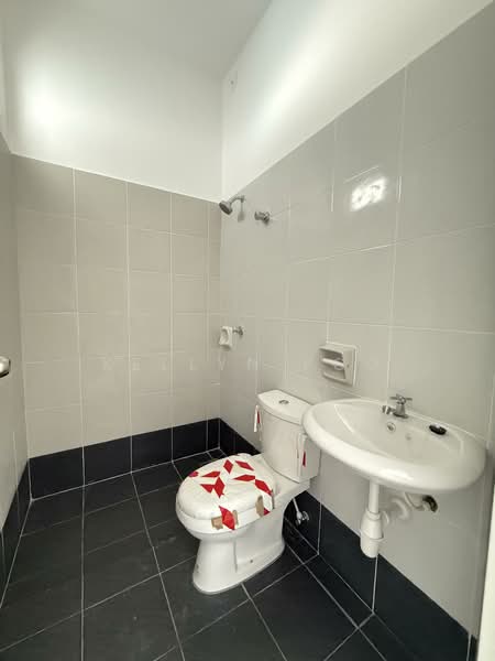 Rumah Teres 1 Tingkat untuk Dijual di Ayer Keroh (Melaka) - Kellyn Foo - Bathroom - PropertyGuru.com.my
