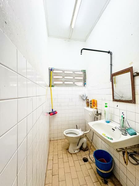 Terraced House for Sale in Wangsa Maju (Kuala Lumpur) - Arif Halim Halim - Bathroom - PropertyGuru.com.my