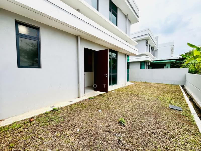 Semi-Detached House for Rent in Perdana Lakeview East (Cyberjaya) - Azim Othman - Exterior - PropertyGuru.com.my