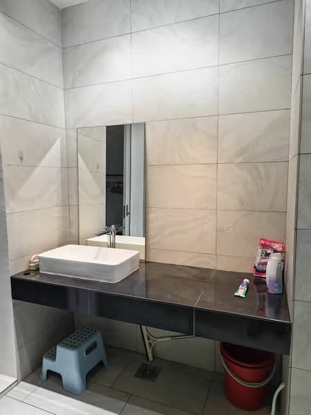 Servis Apartment untuk Disewa di Sky Trees - Joan Tong - Bathroom - PropertyGuru.com.my