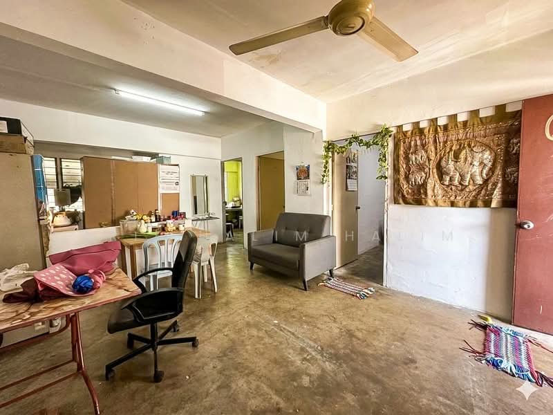 Rumah Flat untuk Dijual di Flat Danau Kota - Arif Halim Halim - Living Room - PropertyGuru.com.my