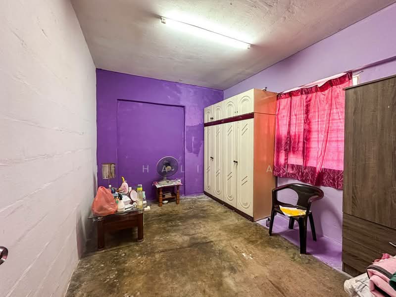 Rumah Flat untuk Dijual di Flat Danau Kota - Arif Halim Halim - Bedroom - PropertyGuru.com.my