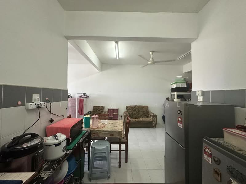 Pangsapuri untuk Dijual di Villa Tropika - Arif Halim Halim - Living Room - PropertyGuru.com.my