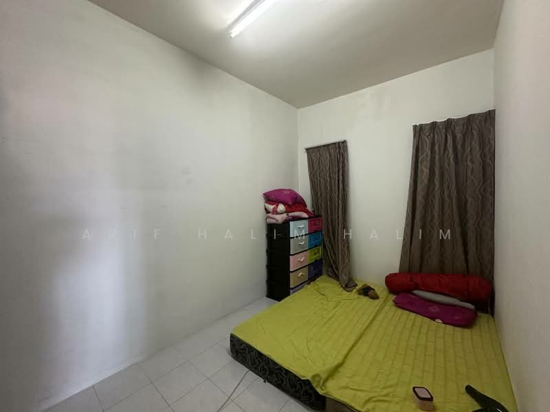 Pangsapuri untuk Dijual di Villa Tropika - Arif Halim Halim - Bedroom - PropertyGuru.com.my