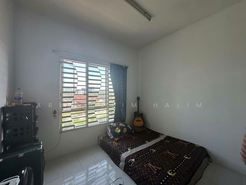 Pangsapuri untuk Dijual di Villa Tropika - Arif Halim Halim - Bedroom - PropertyGuru.com.my