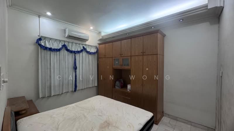 Rumah Teres 1 Tingkat untuk Dijual di Taman Johor Jaya (Johor Bahru) - Calvin Wong - Bedroom - PropertyGuru.com.my
