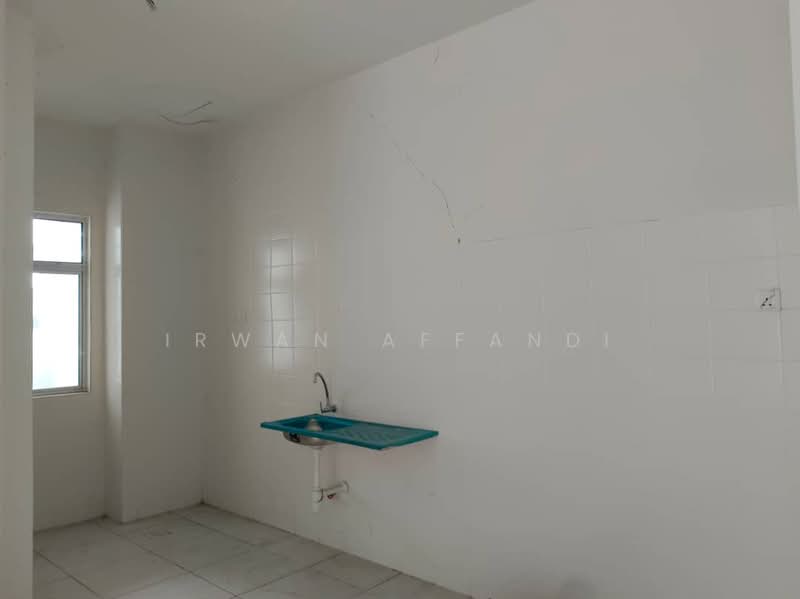 Service Residence for Sale at BSP 21 - Irwan Affandi - Kitchen - PropertyGuru.com.my