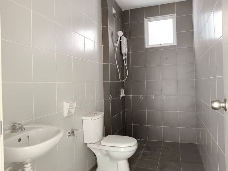 Service Residence for Sale at BSP 21 - Irwan Affandi - Bathroom - PropertyGuru.com.my