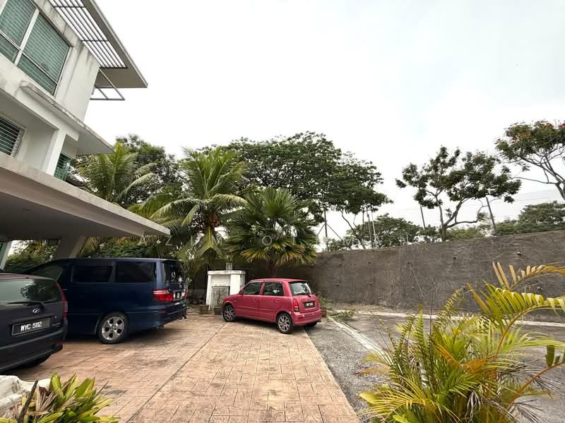 Rumah Teres 3 Tingkat untuk Dijual di Cyberjaya (Selangor) - Azim Othman - PropertyGuru.com.my
