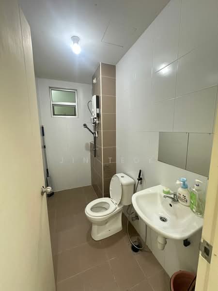 Condominium for Sale at Fairway Suites - Jin Teok - Bathroom - PropertyGuru.com.my