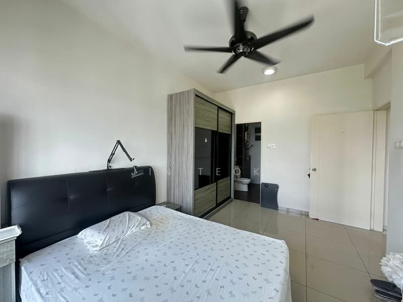 Condominium for Sale at Fairway Suites - Jin Teok - Bedroom - PropertyGuru.com.my