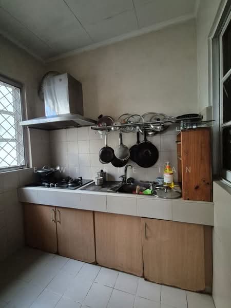 Rumah Teres 2 Tingkat untuk Disewa di Mutiara Damansara (Petaling Jaya) - E Wearne Tan - Kitchen - PropertyGuru.com.my