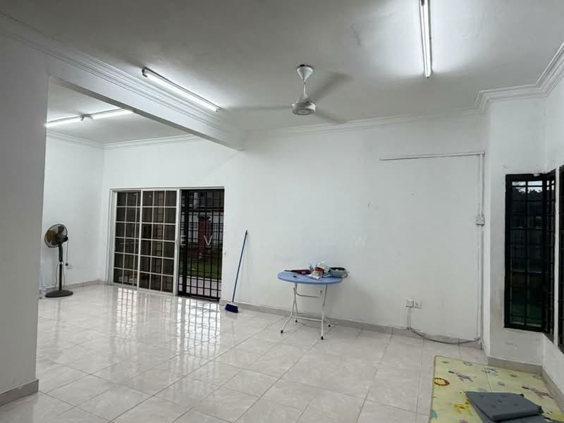 Rumah Teres 2 Tingkat untuk Disewa di Skudai (Johor) - Eva Siow - Living Room - PropertyGuru.com.my