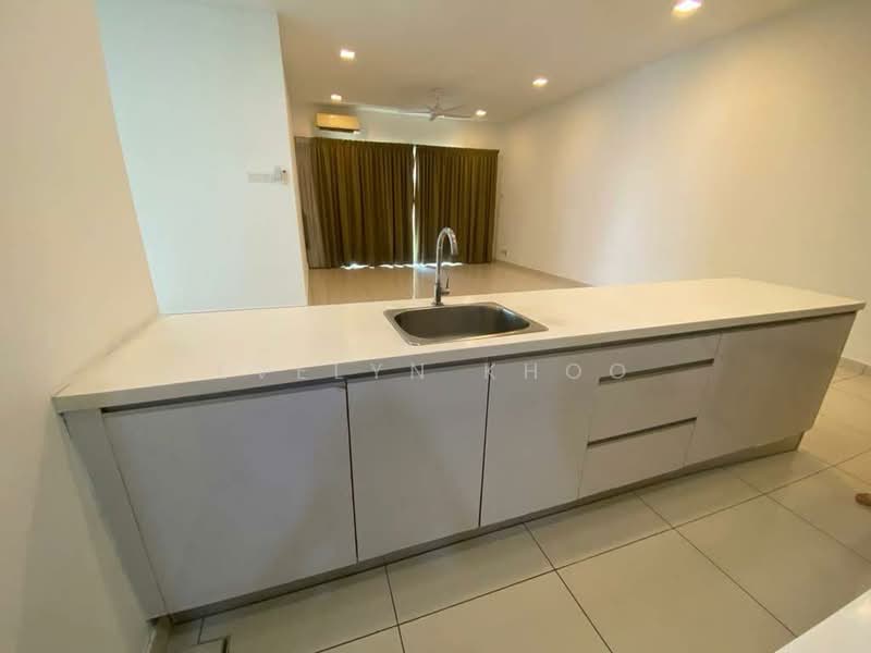 Kondominium untuk Dijual di Sri Putramas III / Royal Regent - Evelyn Khoo - Kitchen - PropertyGuru.com.my