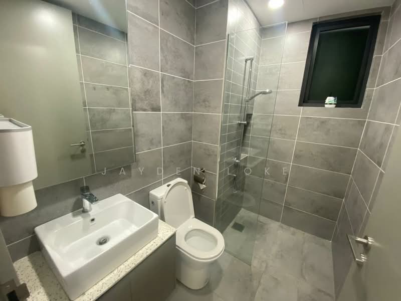 Servis Apartment untuk Disewa di Millerz Square - Jayden Loke - Bathroom - PropertyGuru.com.my