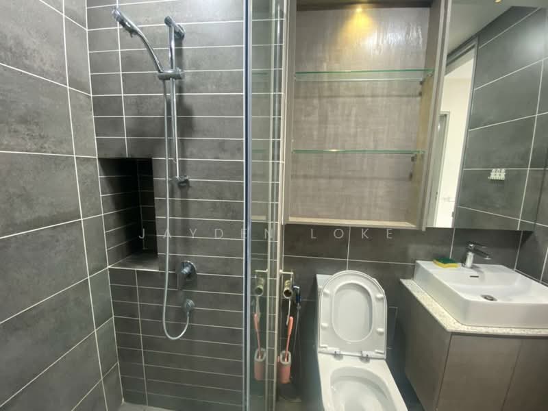 Servis Apartment untuk Disewa di Millerz Square - Jayden Loke - Bathroom - PropertyGuru.com.my