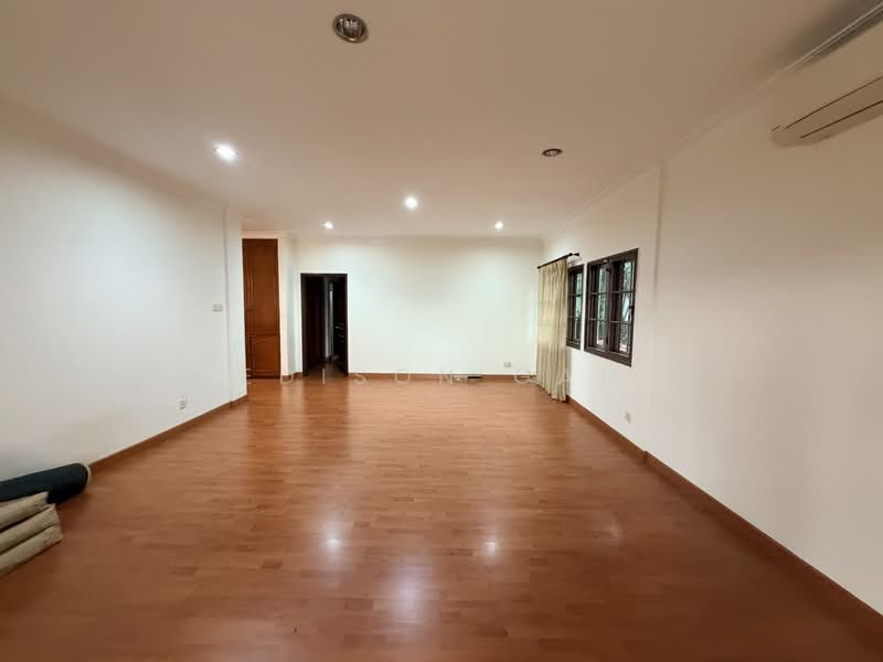 Rumah Banglo untuk Dijual di Seksyen 14 (Petaling Jaya) - Edison Gan - Living Room - PropertyGuru.com.my
