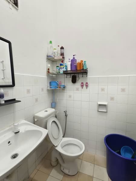1-storey Terraced House for Sale in Senai (Johor) - Pauline Goh - Bathroom - PropertyGuru.com.my