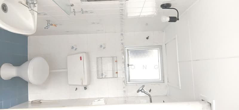 Pangsapuri untuk Dijual di Subang Perdana Goodyear Court 7 - Y.L. Yong - Bathroom - PropertyGuru.com.my