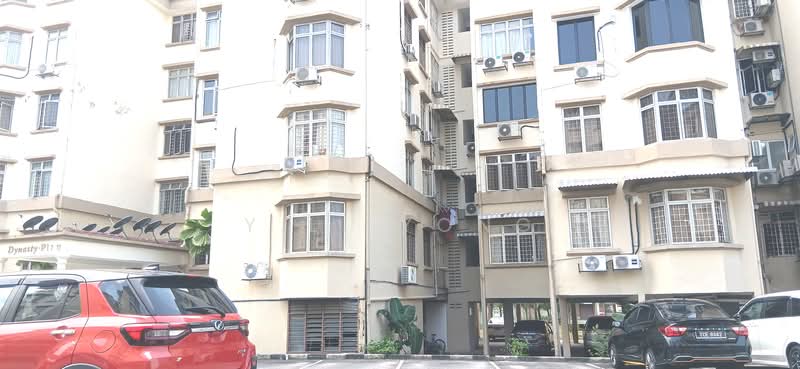 Pangsapuri untuk Dijual di Subang Perdana Goodyear Court 7 - Y.L. Yong - Exterior - PropertyGuru.com.my