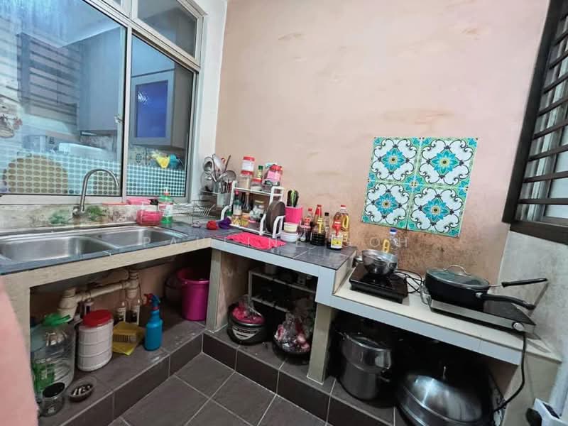 Apartment for Sale at Kipark Apartment - Pauline Goh - Kitchen - PropertyGuru.com.my