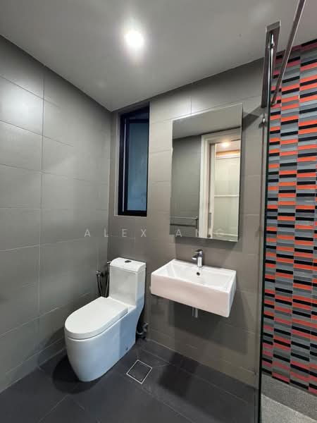 Servis Apartment untuk Disewa di The Leafz @ Dedaun - Alex Ang - Bathroom - PropertyGuru.com.my