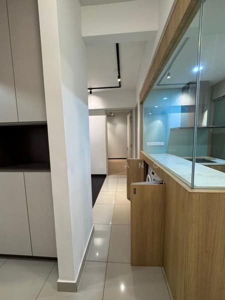 Servis Apartment untuk Disewa di The Leafz @ Dedaun - Alex Ang - Corridor - PropertyGuru.com.my